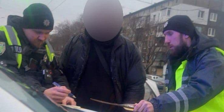 В Краматорске 20-летний водитель совершил ДТП и имел признаки опьянения (фото)