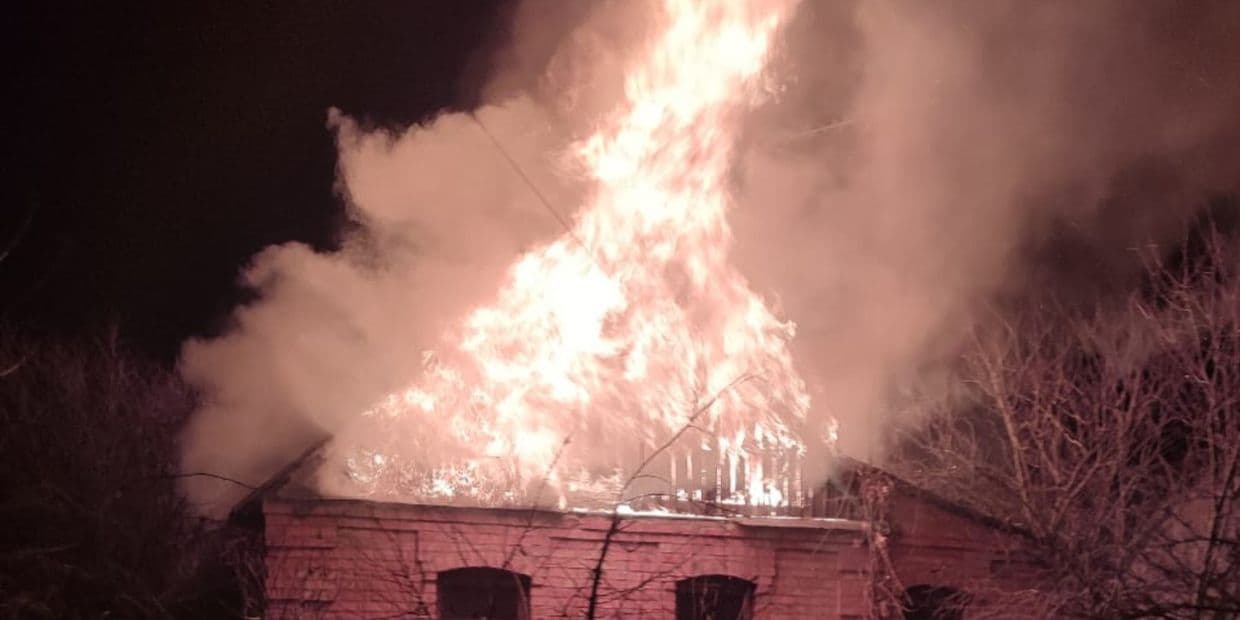 Через загрозу повторних обстрілів вогнеборці призупиняли гасіння пожеж у Новополтавці та Дружківці (фото)