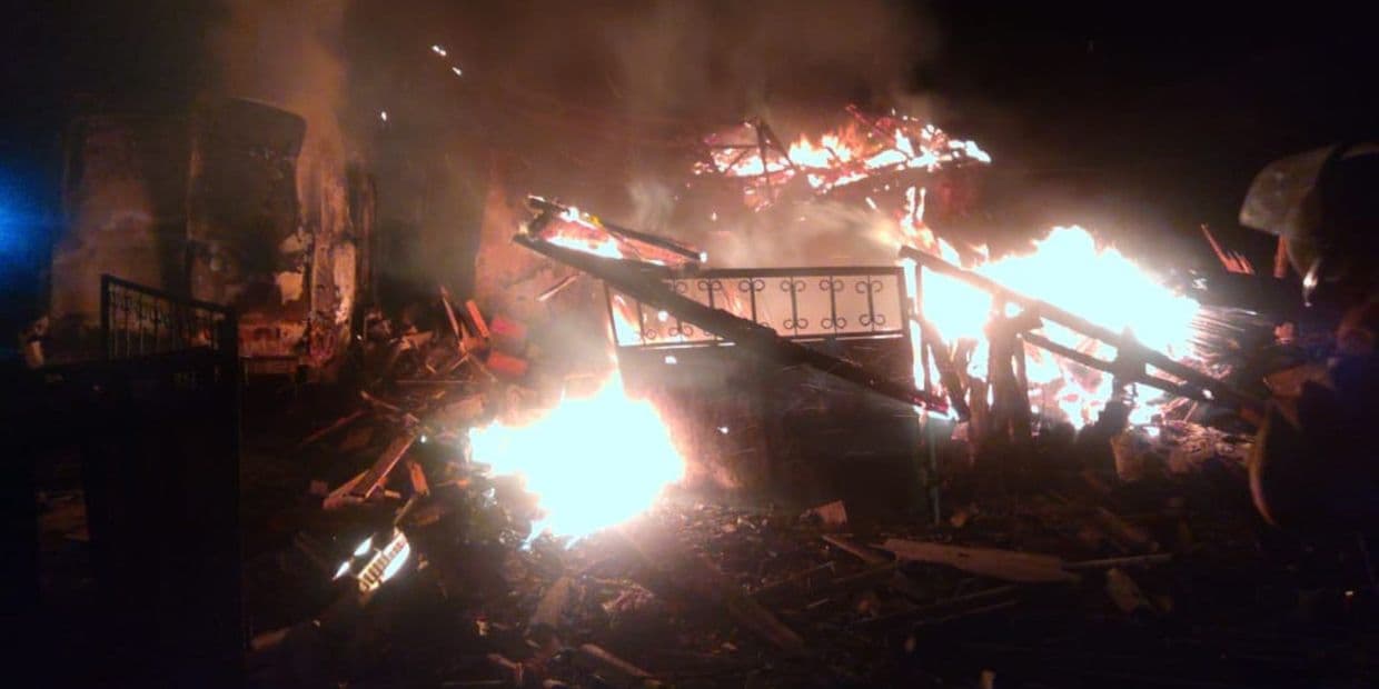 <em>Наслідки російської дронової атаки на Софіївку в ніч із 18 по 19 грудня 2025 року. Фото: ДСНС Донеччини</em>