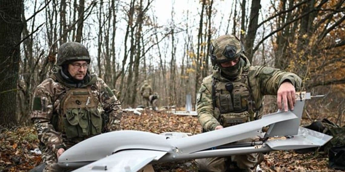 <em>Бійці російської окупаційної армії з дронами. Фото з відкритих джерел</em>