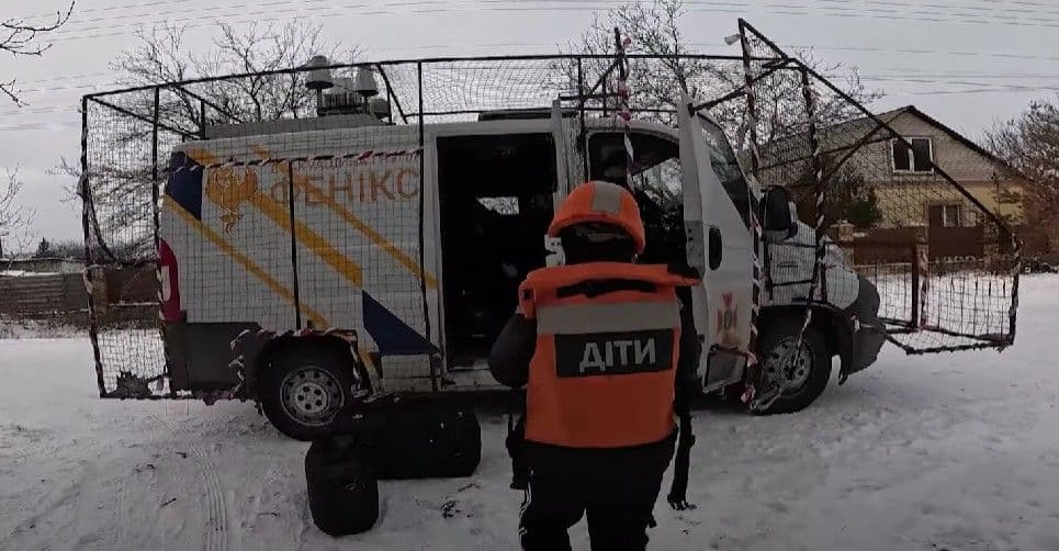 Из прифронтовой Дружковки вывезли 4 взрослых и ребенка (видео)