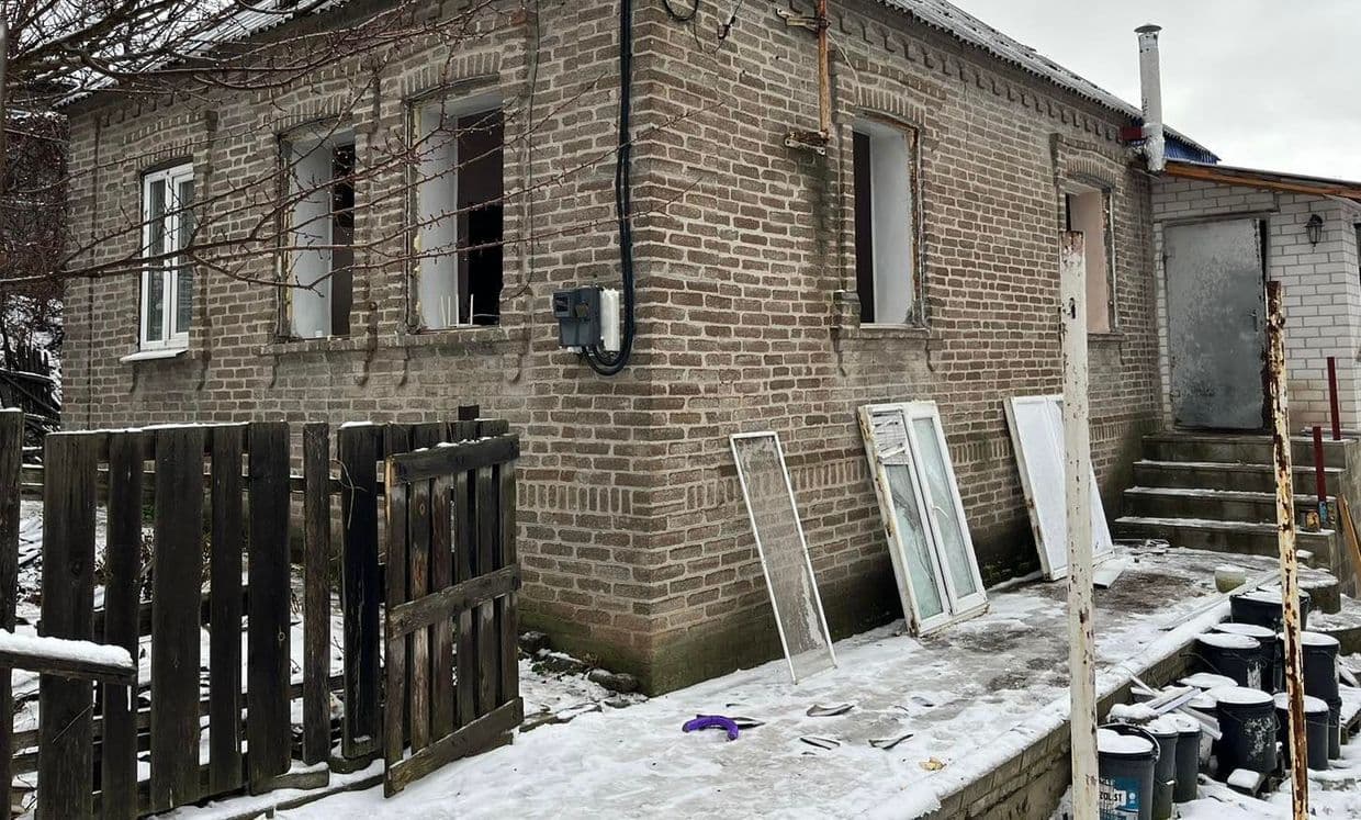 Наслідки російського авіаудару по Краматорській громаді 5 січня 2026 року. Фото: Facebook/Олександр Гончаренко
