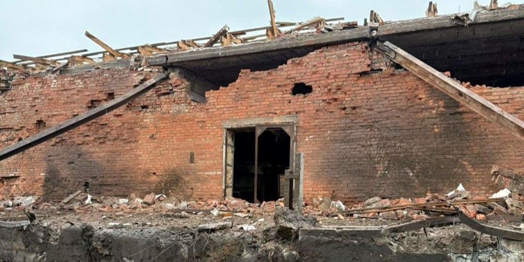 Окупанти атакували 10 населених пунктів Донеччини: зруйновано 13 цивільних об'єктів (фото)