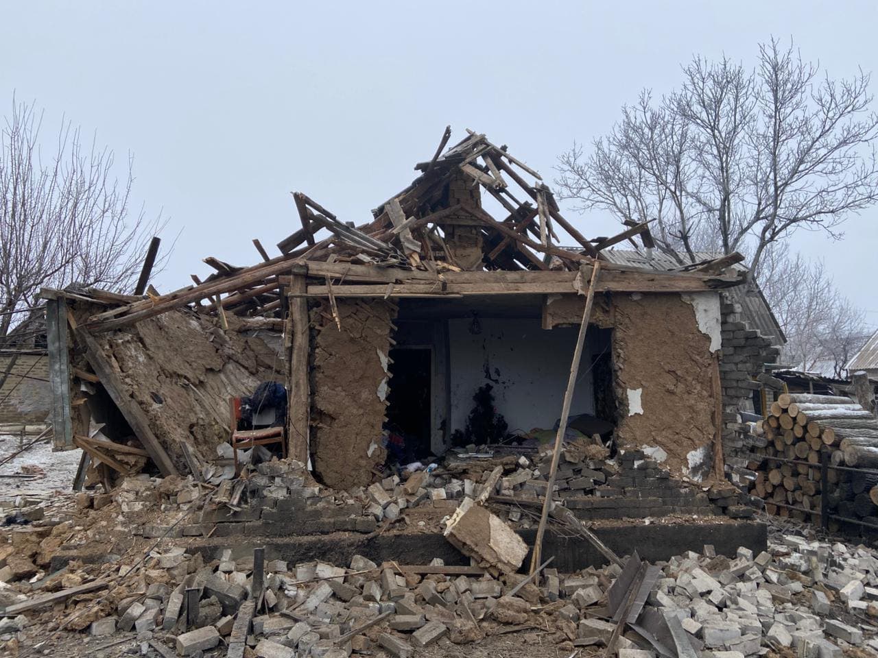 <em>У Краматорську БпЛА влучив у житловий будинок. Фото: МВА</em>