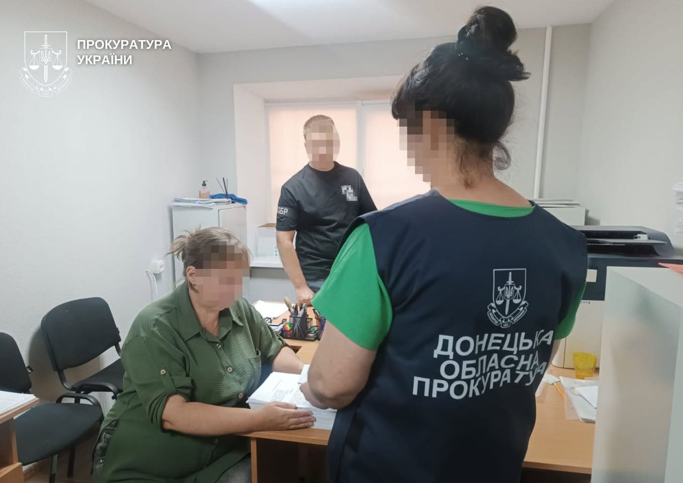 <em>Справу експосадовців Слов’янського лісгоспу, які могли незаконно зрубати дерев на 14,7 млн грн, передано до суду. Фото: прокуратури</em>