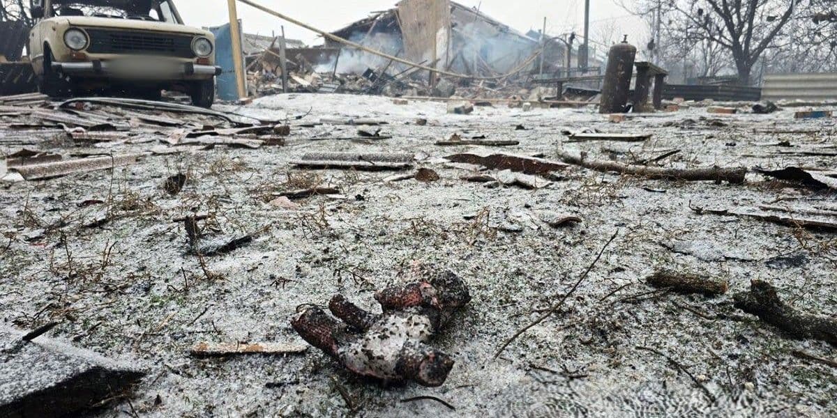 Діти почули перший вибух і почали кричати, що "шахед" летить: російський теракт у Черкаському (фото, відео)