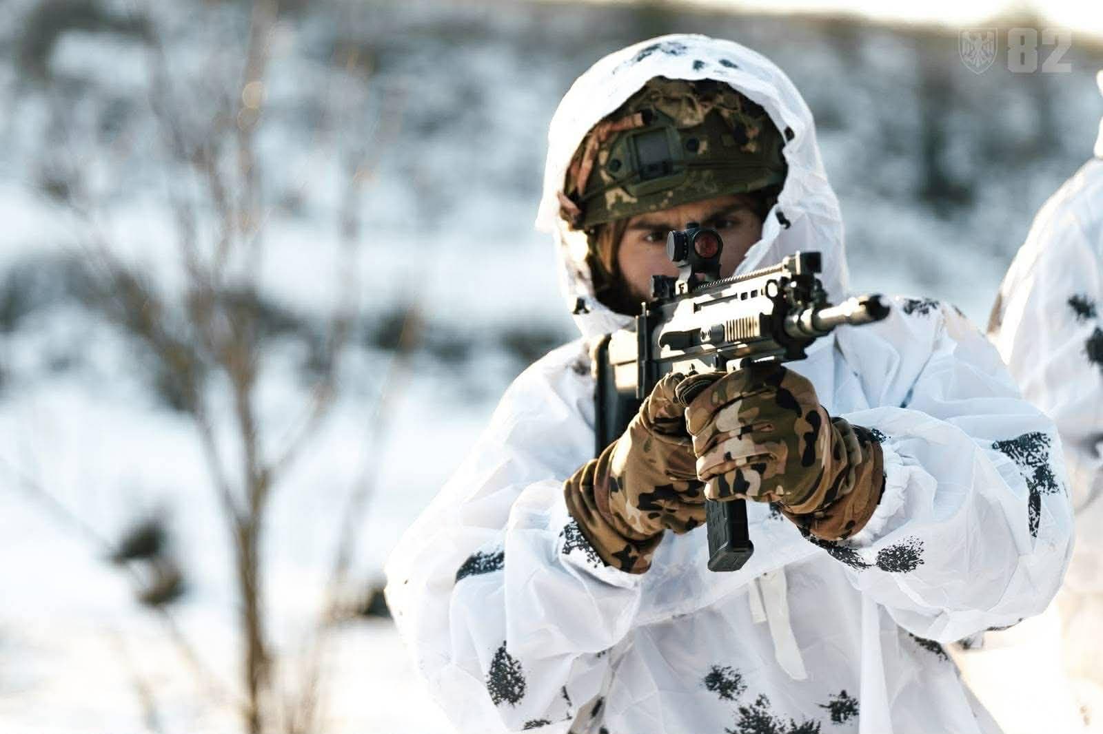 На Костянтинівському напрямку українські воїни зупинили 12 наступальних дій ворога, на Покровському — 27