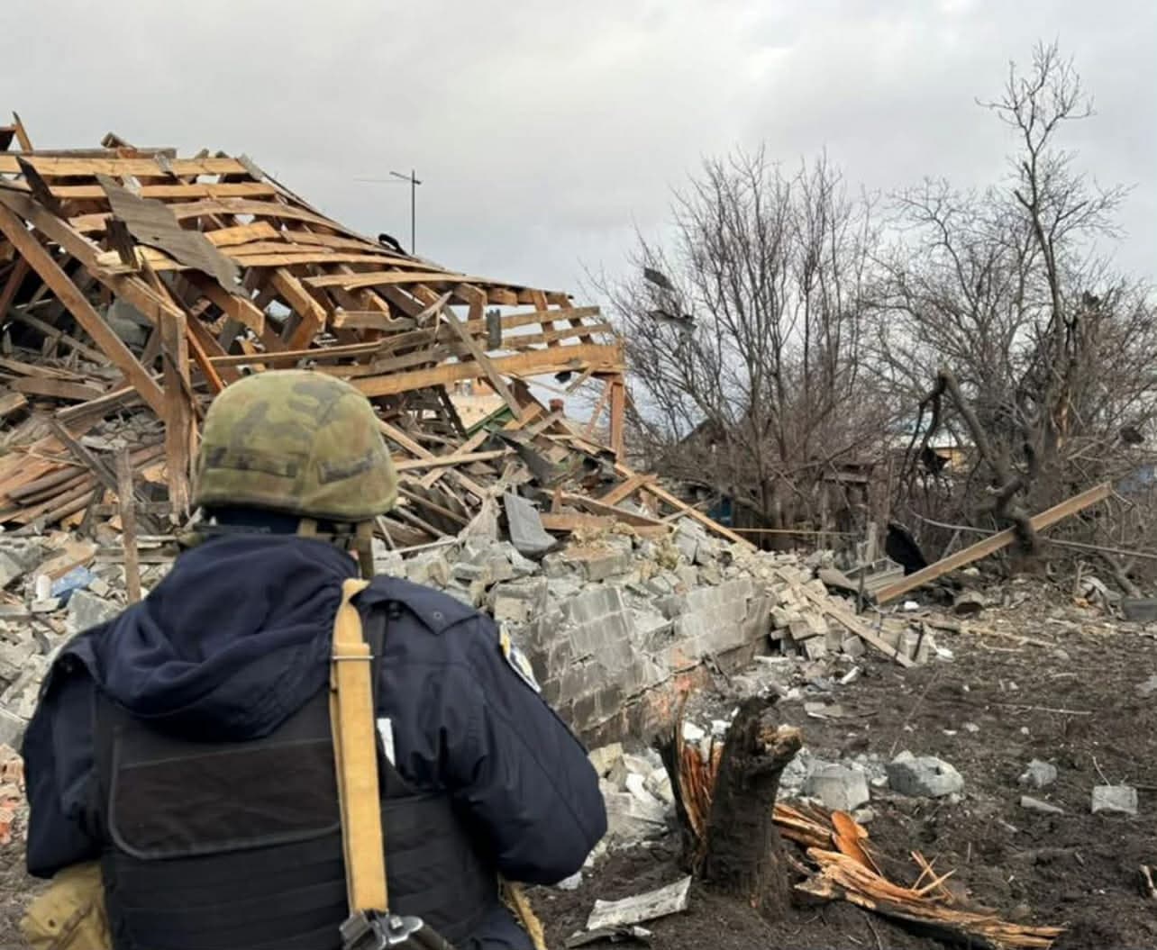 Четверо людей загинули і 10 зазнали поранень через удари росії по Донеччині