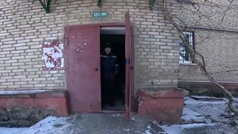 Рятувальники показали, допомагають людям залишити небезпечні населені пункти Донеччини (відео)