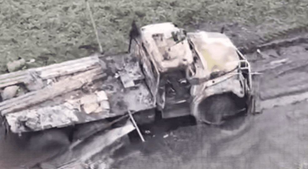 На підступах до Добропілля Сили оборони зупинили вантажівку з ворожим "одноразовим" десантом (відео)