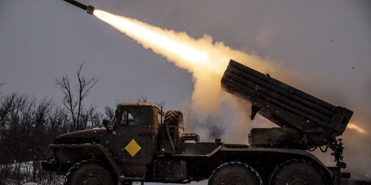 Стреляет "Град". Фото: 24 ОМБр