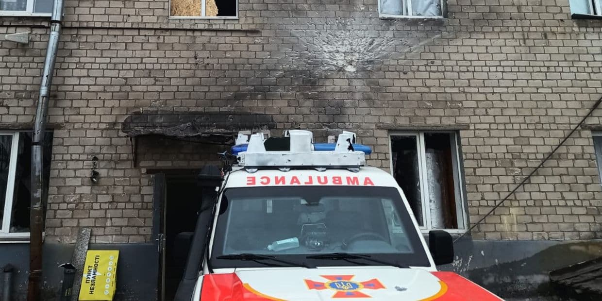 В результате ночных обстрелов Краматорска повреждена пожарно-спасательная часть (фото)