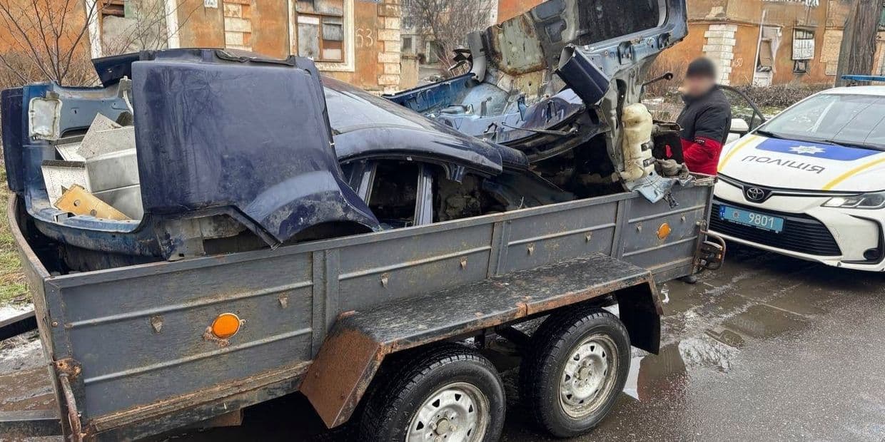 У Краматорську виявили водія, який порушував ПДР і перевозив частини невідомого автомобіля