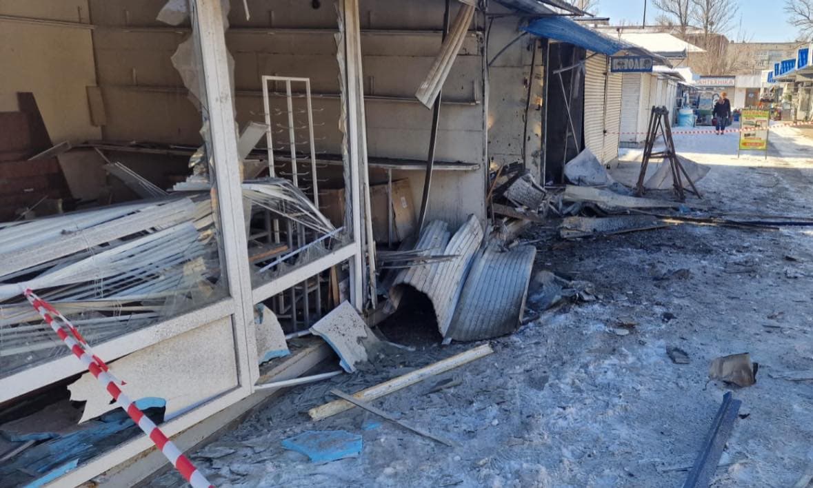 Ворог обстріляв Центральний ринок у Словʼянську