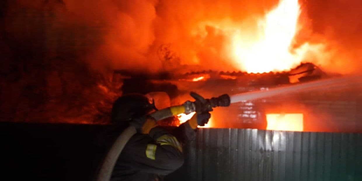 У Слов'янську на Донеччині горів приватний будинок (фото)