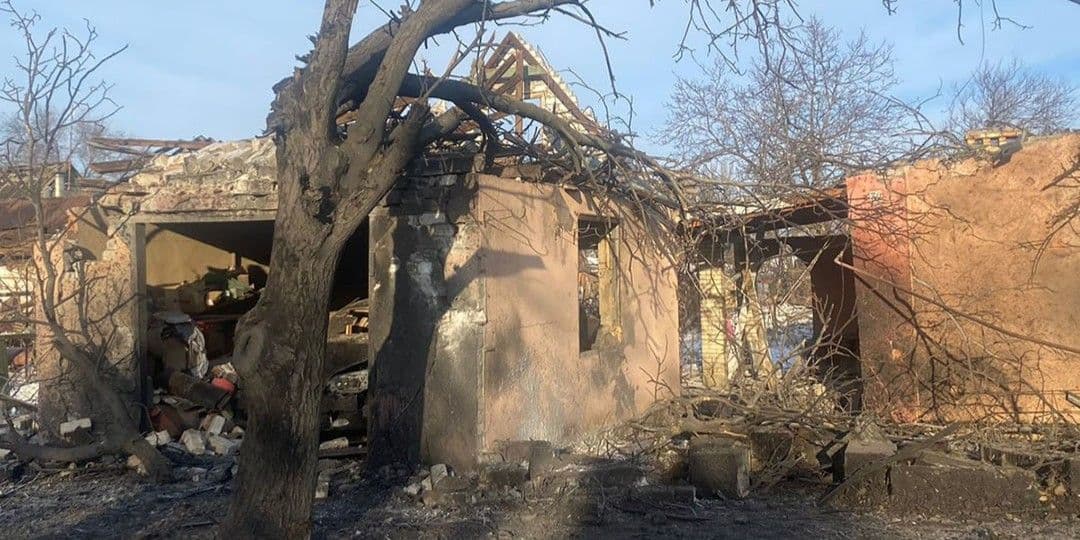 Під російським вогнем перебували 10 населених пунктів Донеччини: є поранені та руйнування будинків (фото)