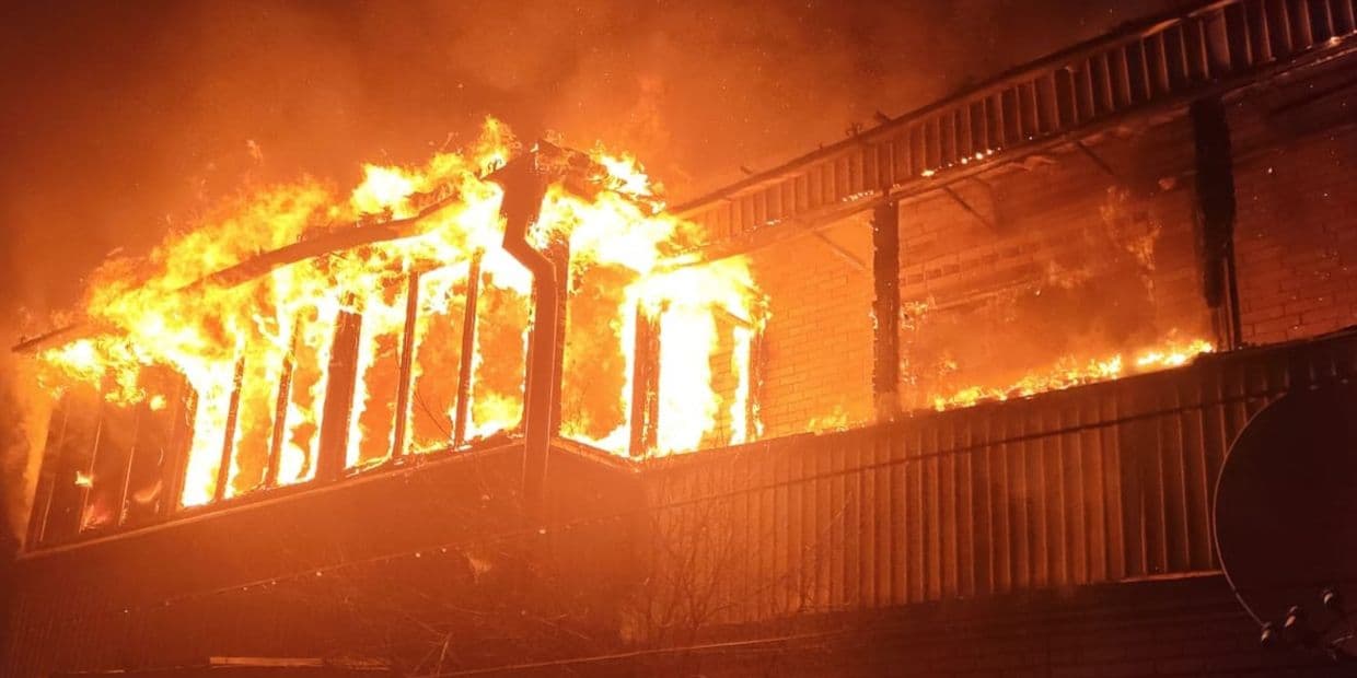 У Краматорську та Слов'янську горіли будинки: що відомо (фото)