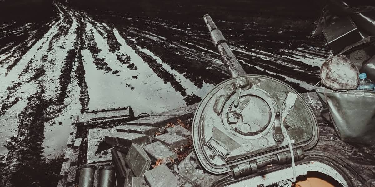 Танк в грязи. Фото: 41 ОМБр