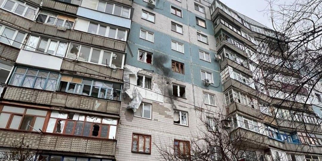 На Дружківку росіяни скинули керовану авіабомбу, а Слов'янськ і Краматорськ атакували дронами (фото)