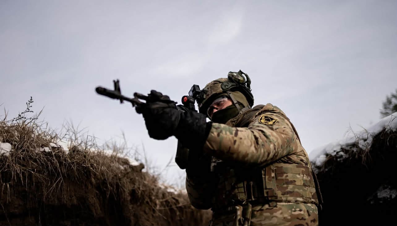 Українські військові продовжують тримати фронт у Покровську і проводять ударно-пошукові дії