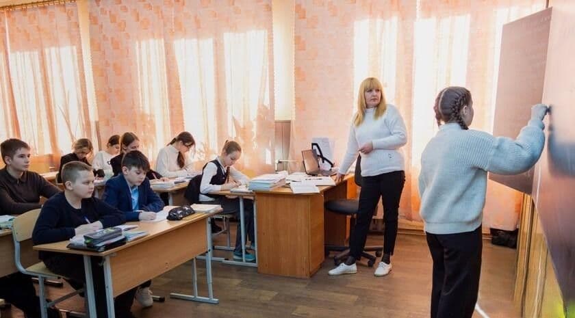 Дети в классе. Фото из открытых источников