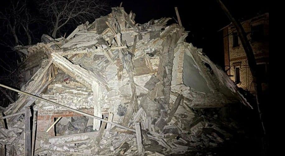 У Слов'янську встановлюють дані людини, загиблої загиблої вчора від потрійного авіаудару (відео)