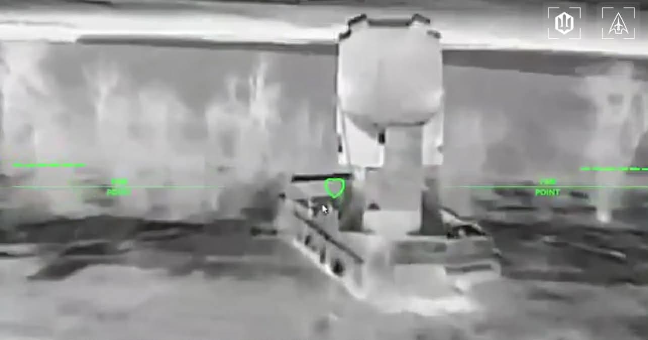 Українські дронарі ліквідували РЛС "Імбір" та ЗРК С-300 В в ніч 1 березня неподалік Маріуполя (відео)