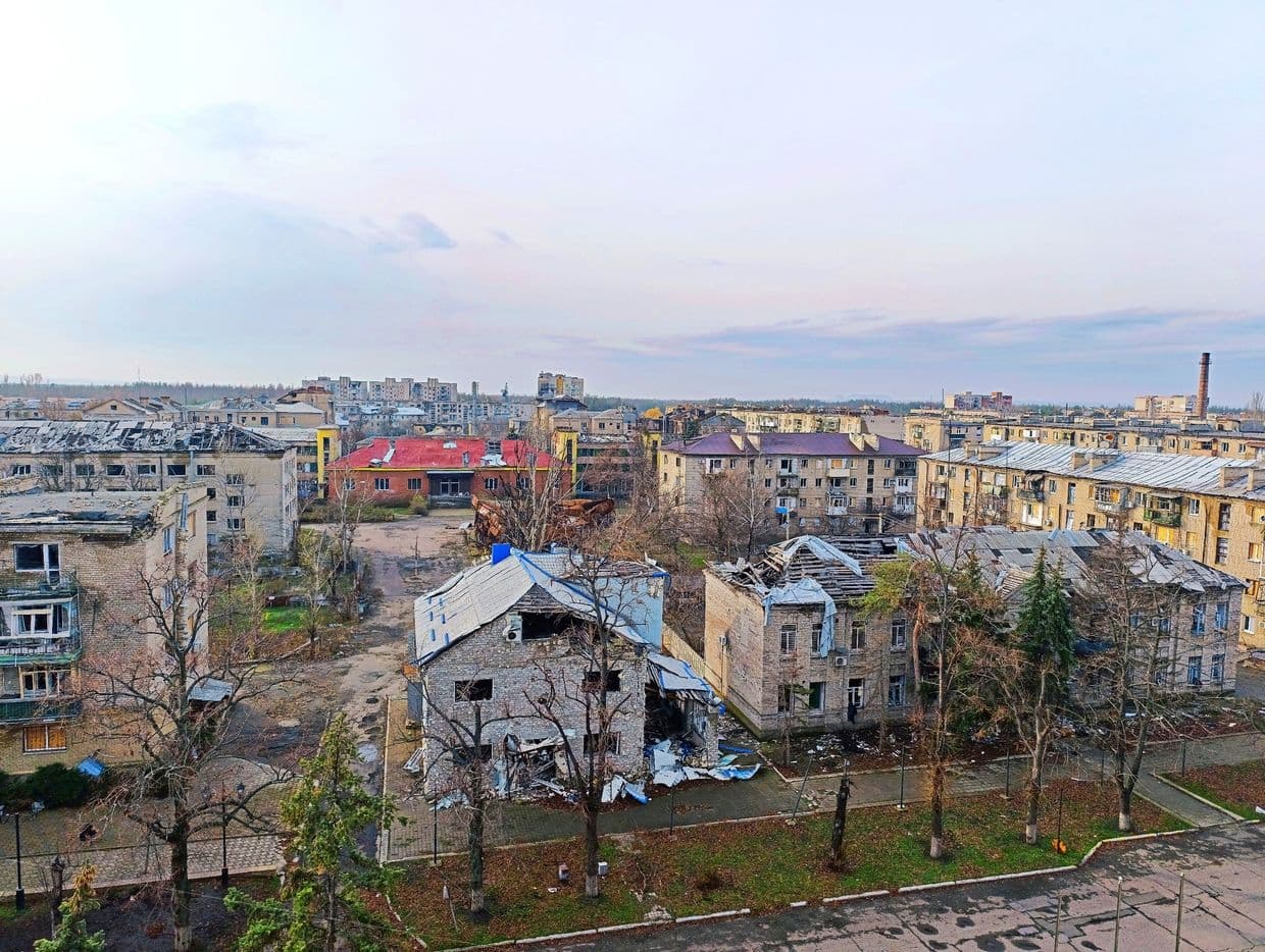 Третья зима в подвалах: стало известно, почему в Лимане не работает ГСЧС и как живут люди без централизованного отопления, водоснабжения и газа