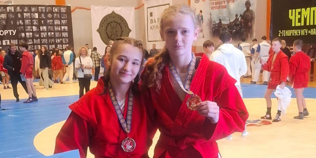 Самбістки Донеччини здобули "срібло" всеукраїнського турніру в Києві (фото)