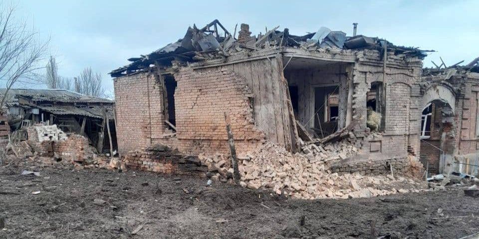 Рашисти 22 рази обстріляли населені пункти Донеччини, евакуйовано пів тисячі цивільних (фото)