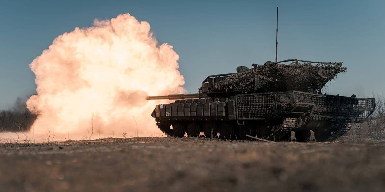 Стреляет танк. Фото: 31 ОМБр