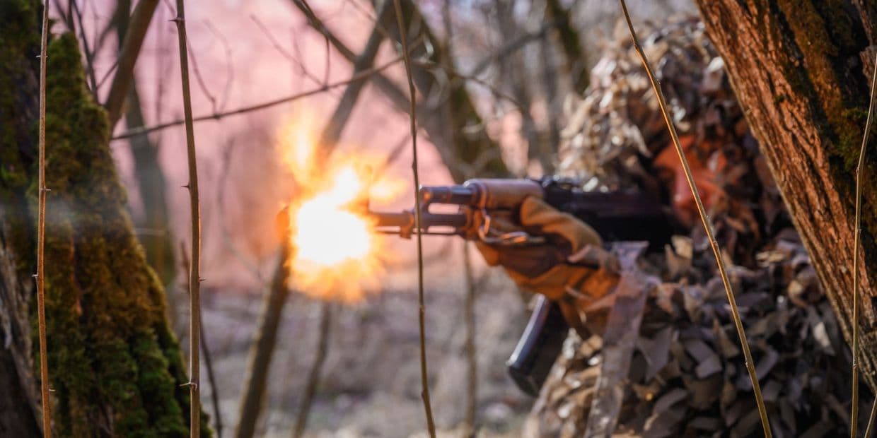 Стріляє український захисник. Фото: 5-та окрема важка механізована бригада