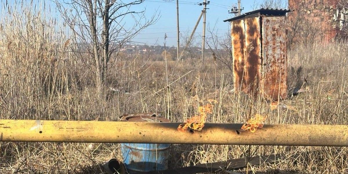 В Славянске в результате российского удара был поврежден газопровод среднего давления (фото, видео)