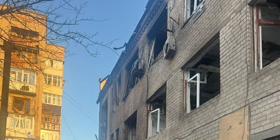 В результате российских обстрелов Донетчины разрушениям подверглись 74 гражданских объекта (фото)