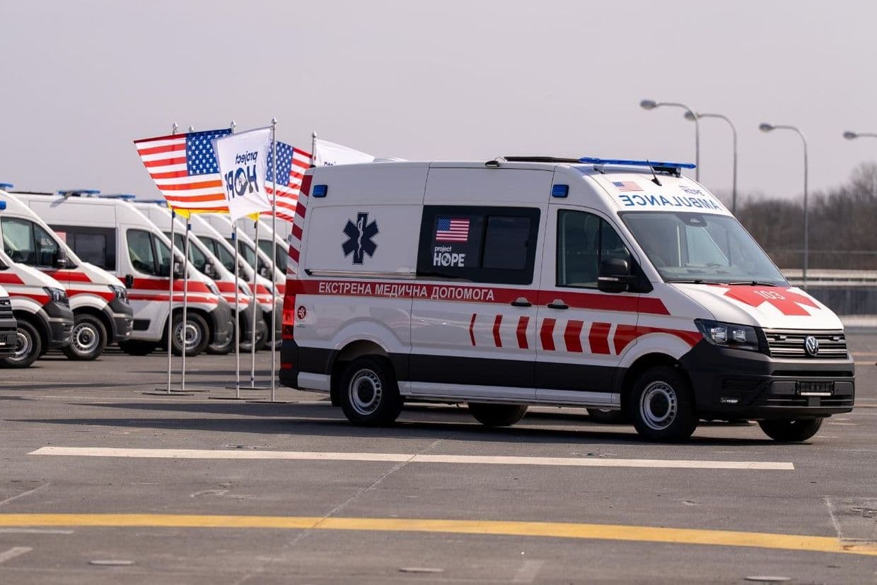 МОЗ отримала нові автомобілі медичної допомоги, зокрема й для Донеччини (фото)