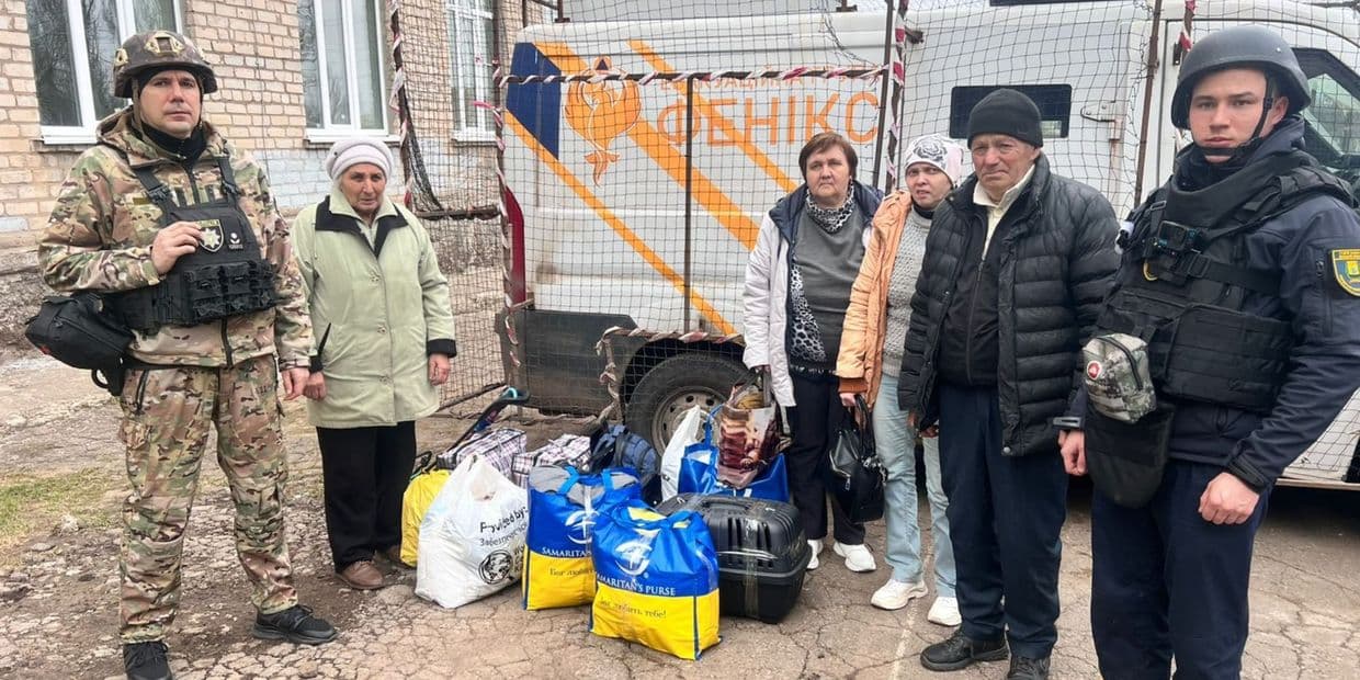 Рятувальники спільно з поліціянтами вивезли ще близько 20 мирних жителів Краматорського района (фото)