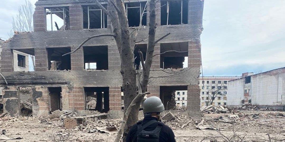 Російські обстріли Донеччини викликали руйнування 30 цивільних об'єктів, зокрема 20 будинків (фото)