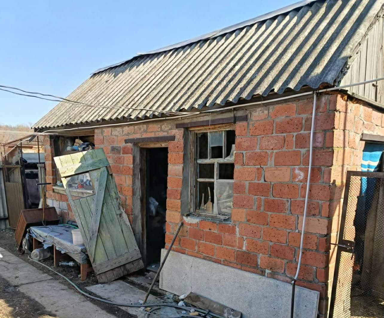 <em>Наслідки ворожих обстрілів на Донеччині. Фото: Донецької ОВА</em>