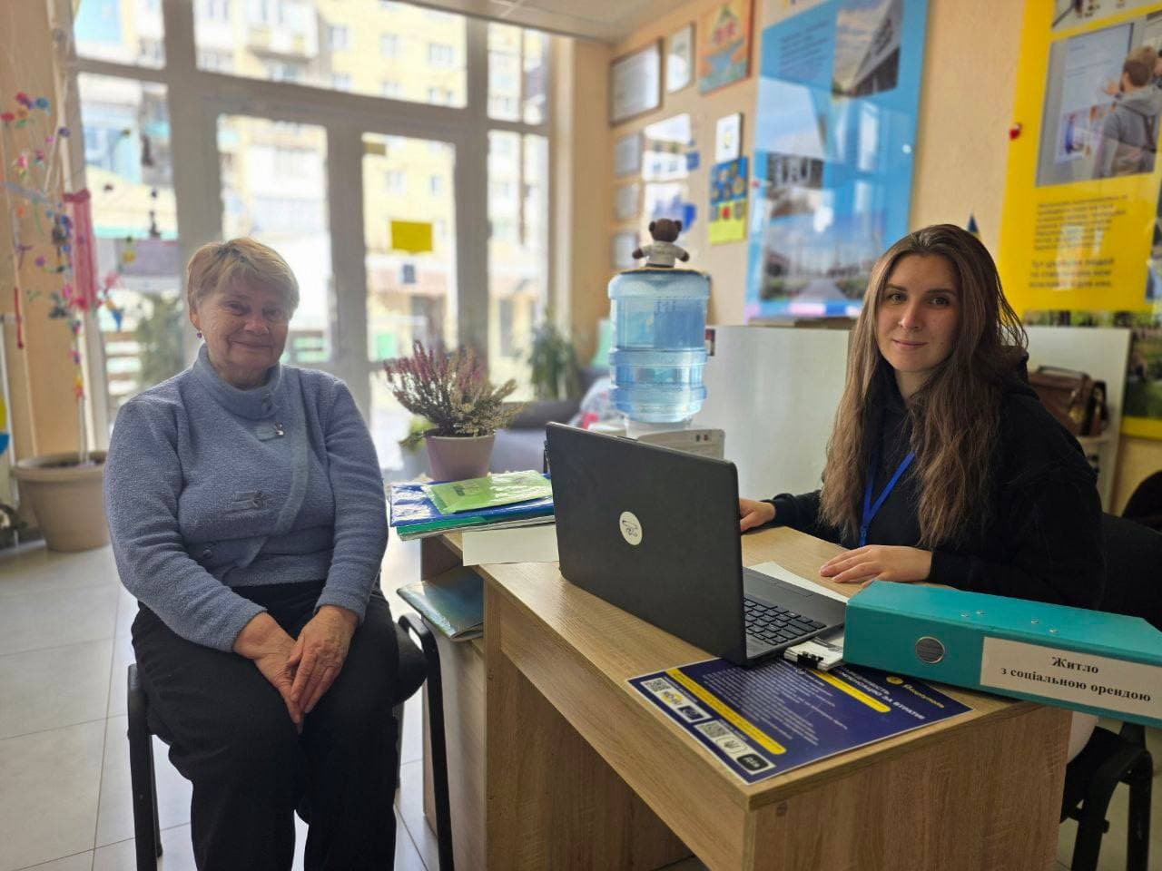 <em>Понад 11 тисяч маріупольців виявили бажання скористатися програмою доступного житла за соціальною орендою. Фото мережі центрів «ЯМаріуполь» .</em>