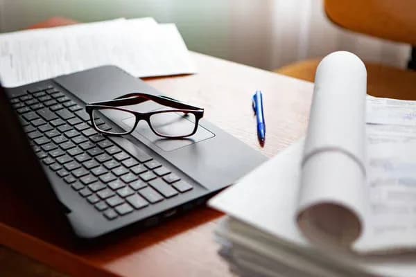 <em>Фото: <a href="https://depositphotos.com/ru/portfolio-28315062.html?content=photo">Usatyuk</a></em>, <em><a href="https://depositphotos.com/ru/photos/%D1%82%D0%B5%D0%BB%D0%B5%D0%B3%D1%80%D0%B0%D0%BC-%D0%B1%D0%BB%D0%BE%D0%BA%D1%83%D0%B2%D0%B0%D0%BD%D0%BD%D1%8F.html?filter=all&qview=871184518">depositphotos.com</a></em>