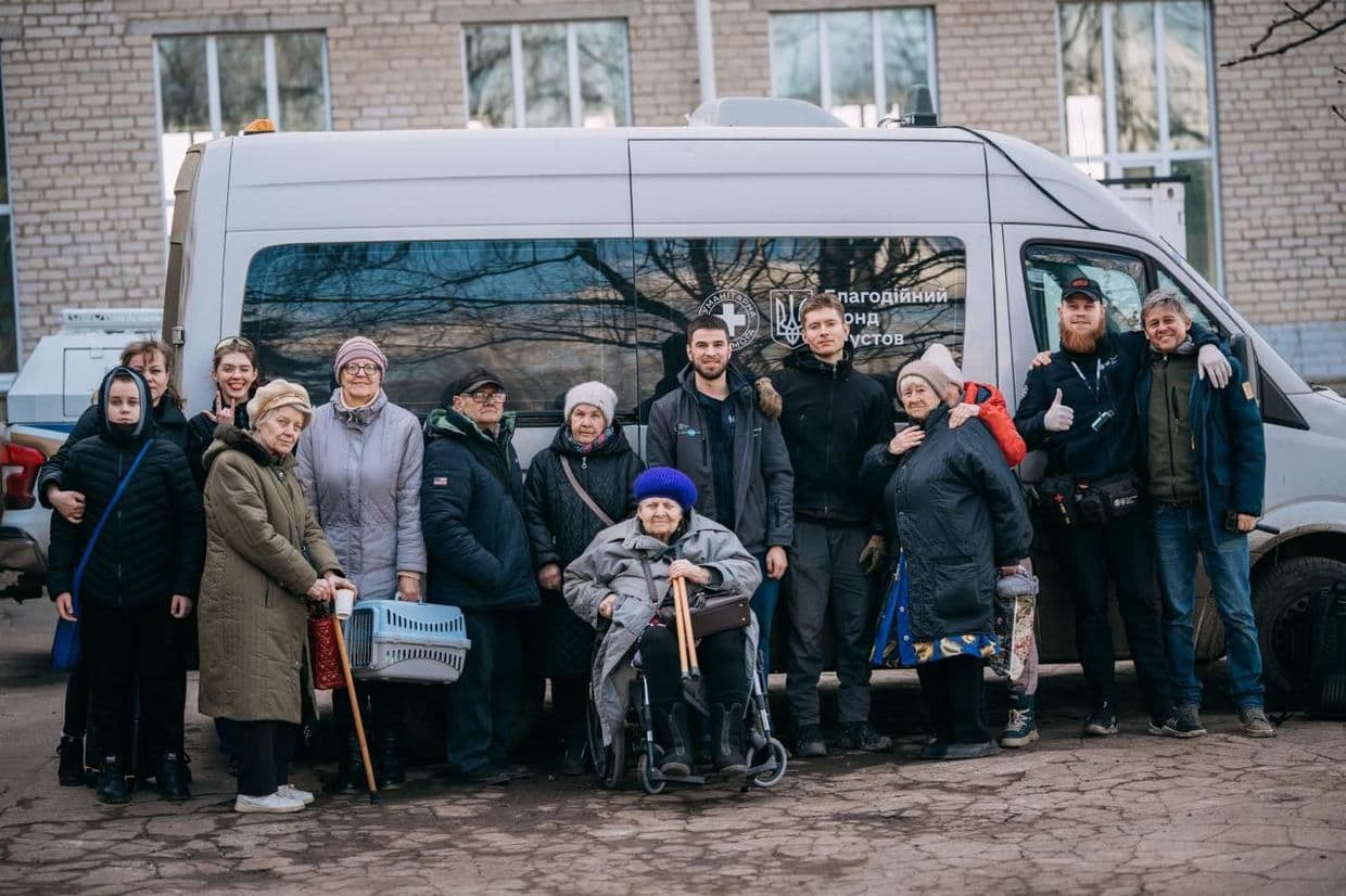 Триває евакуація з Дружківки та Олексієво-Дружківки: вивезли ще 24 цивільних із тваринками (фото)