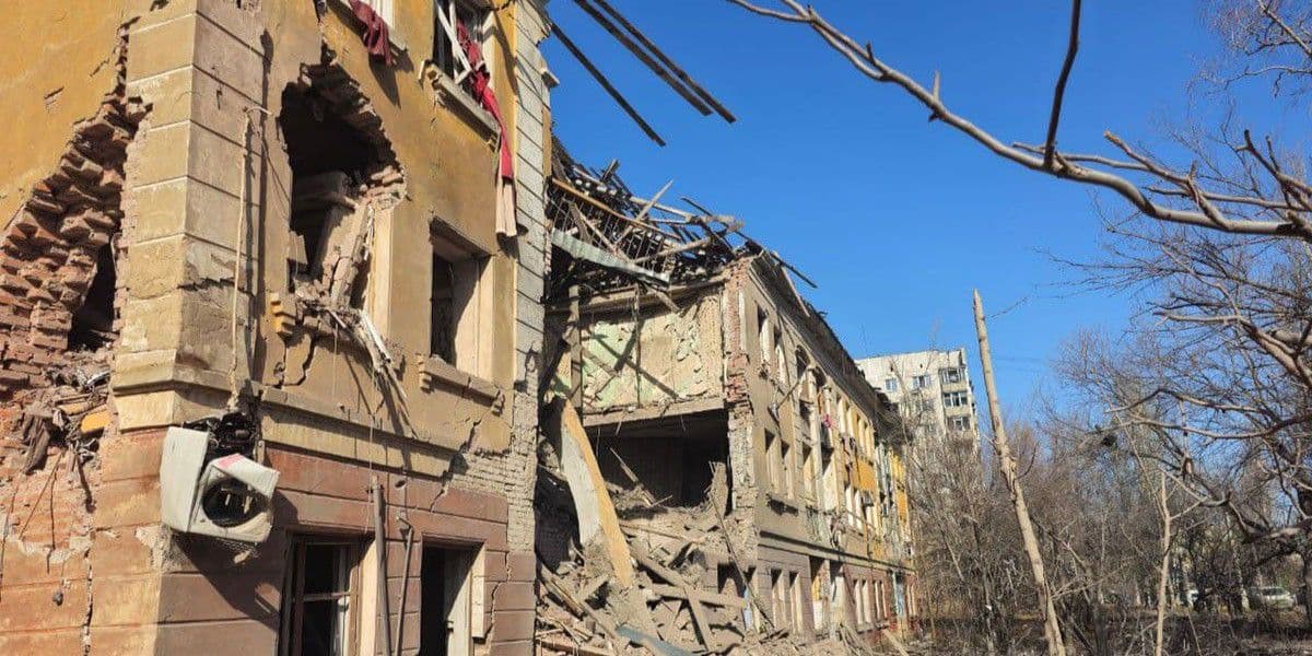 Збільшилася кількість загиблих від сьогоднішнього авіаудару по Слов'янську (фото)