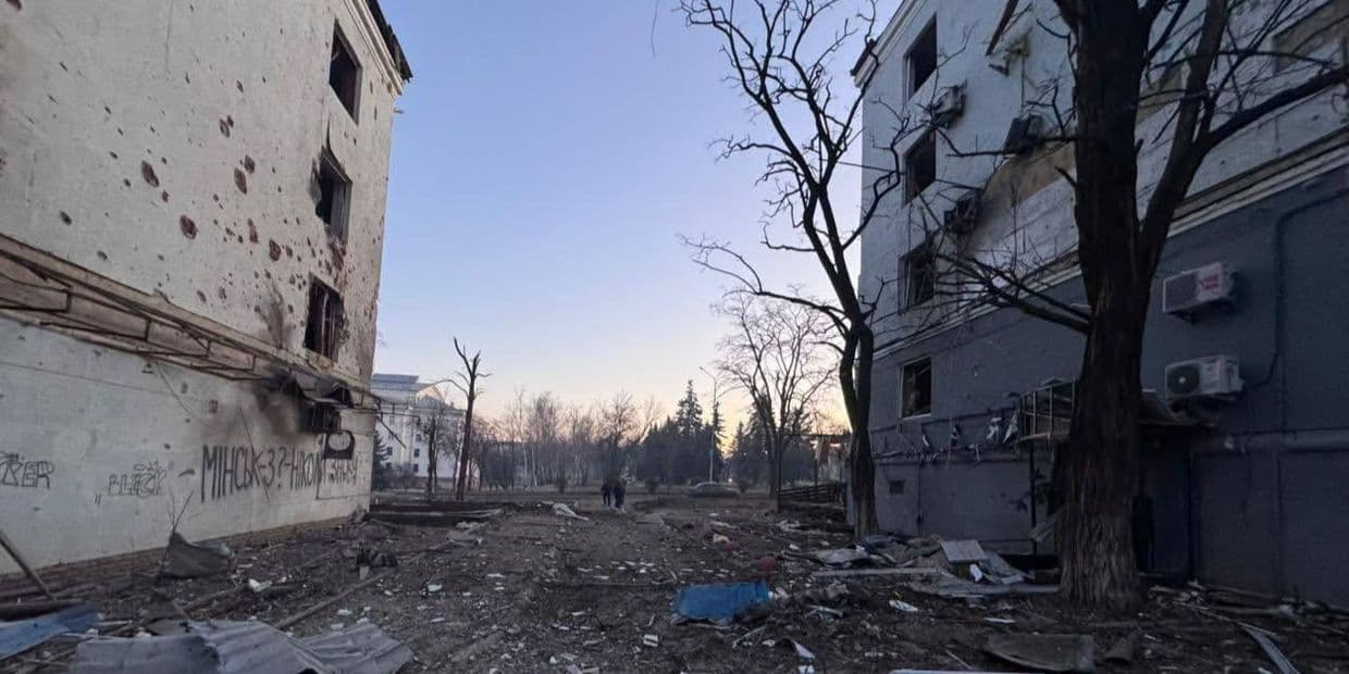 Росіяни скинули бомби на середмістя та житлову забудову Краматорська: поранено жінку (фото)