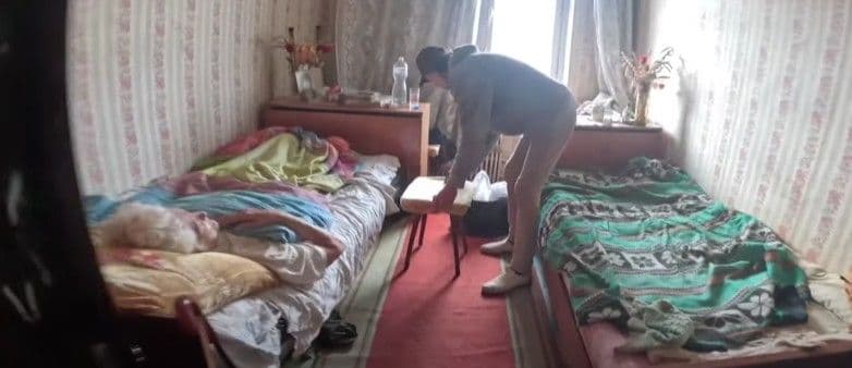 Протягом квітня з Дружківки та Святогірська рятувальники евакуювали 2 дитини та 11 маломобільних громадян (відео)