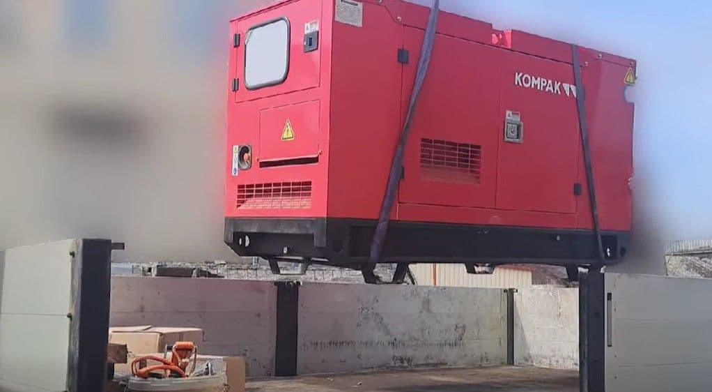 "Мазепинцы" получили от Донетчины средства гигиены, продукты питания и мощные генераторы (видео)