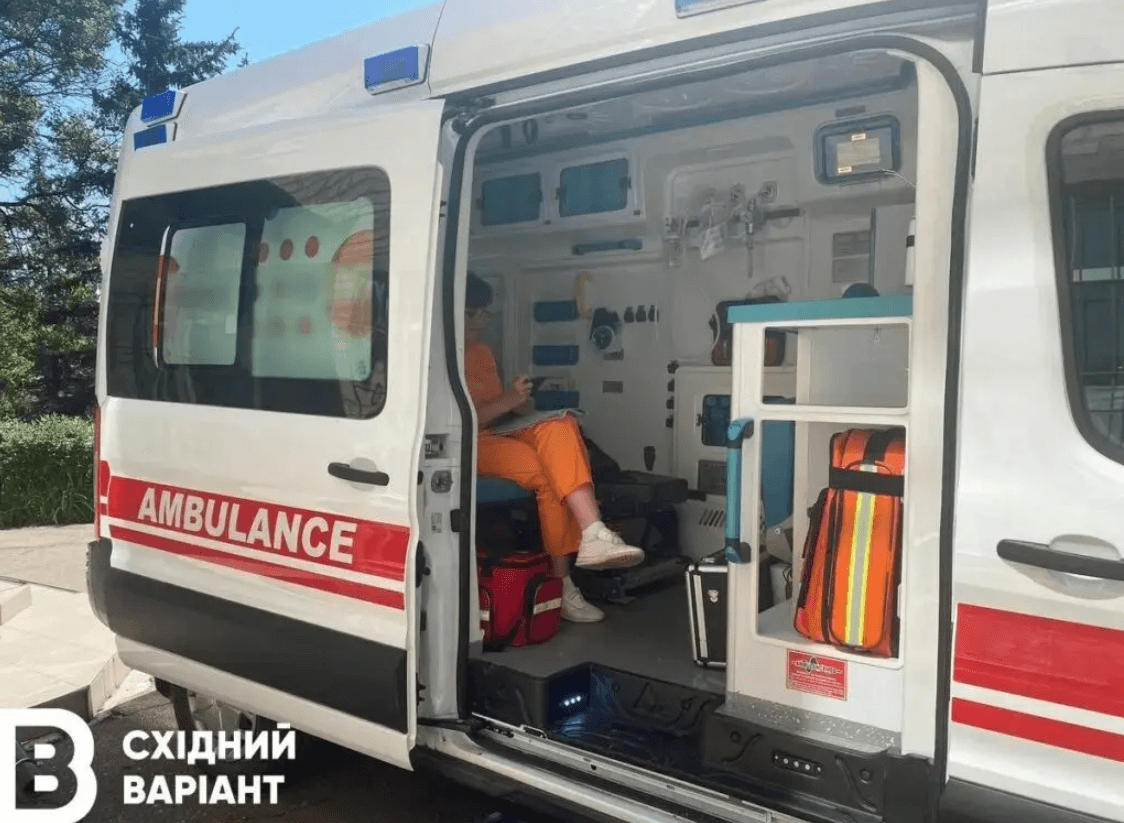 <em>Автомобиль мобильной гинекологической бригады ЮНФПА, которая работала в Донецкой области в 2023–2024 годах. Иллюстративное фото: Восточный Вариант</em>