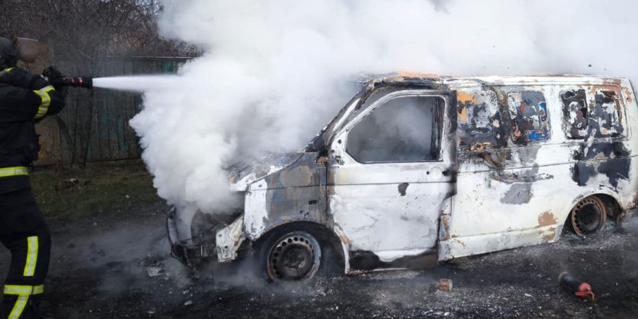 Російські обстріли викликали 4 з 5 пожеж на Донеччині: подробиці від надзвичайників (фото)