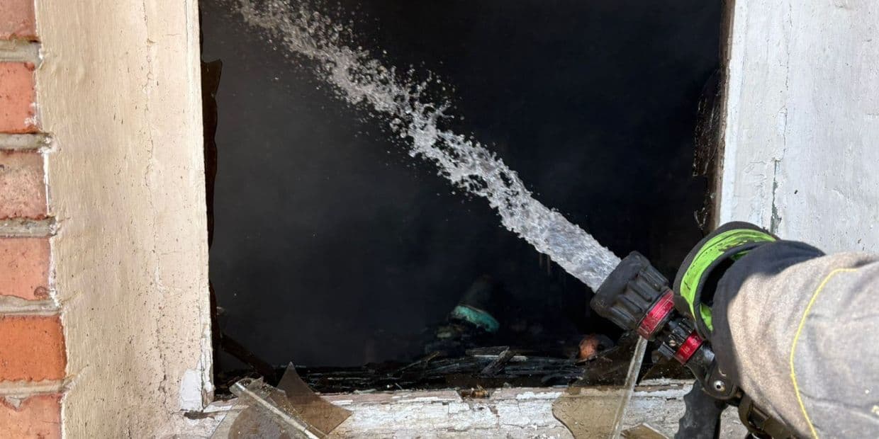 Тушение пожара. Фото: ГСЧС Донетчины