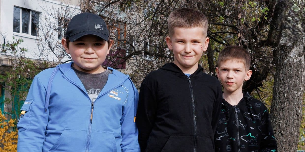 В Славянске школьники сообщили об опасном БпЛА: получили благодарности и подарки от патрульных