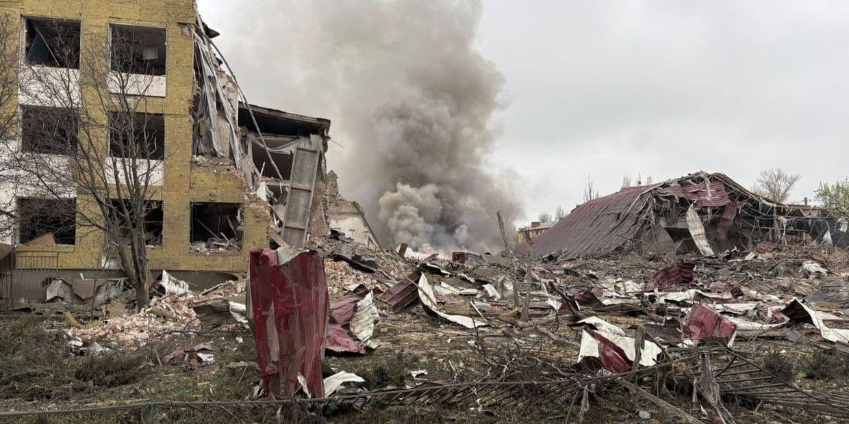 За добу росіяни 11 разів обстріляли населені пункти Донеччини: які наслідки (фото)